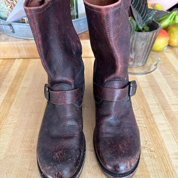Veronica Frye Boots - distressed - Picture 1 of 11